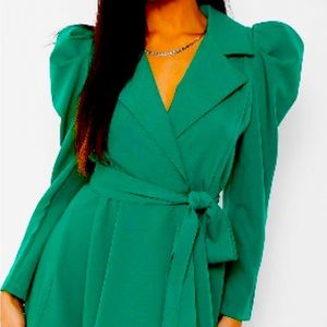 Beautiful blazer puff sleeve short emerald dress!